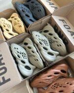 Yeezy Foam Shoes Pallets - Image 3